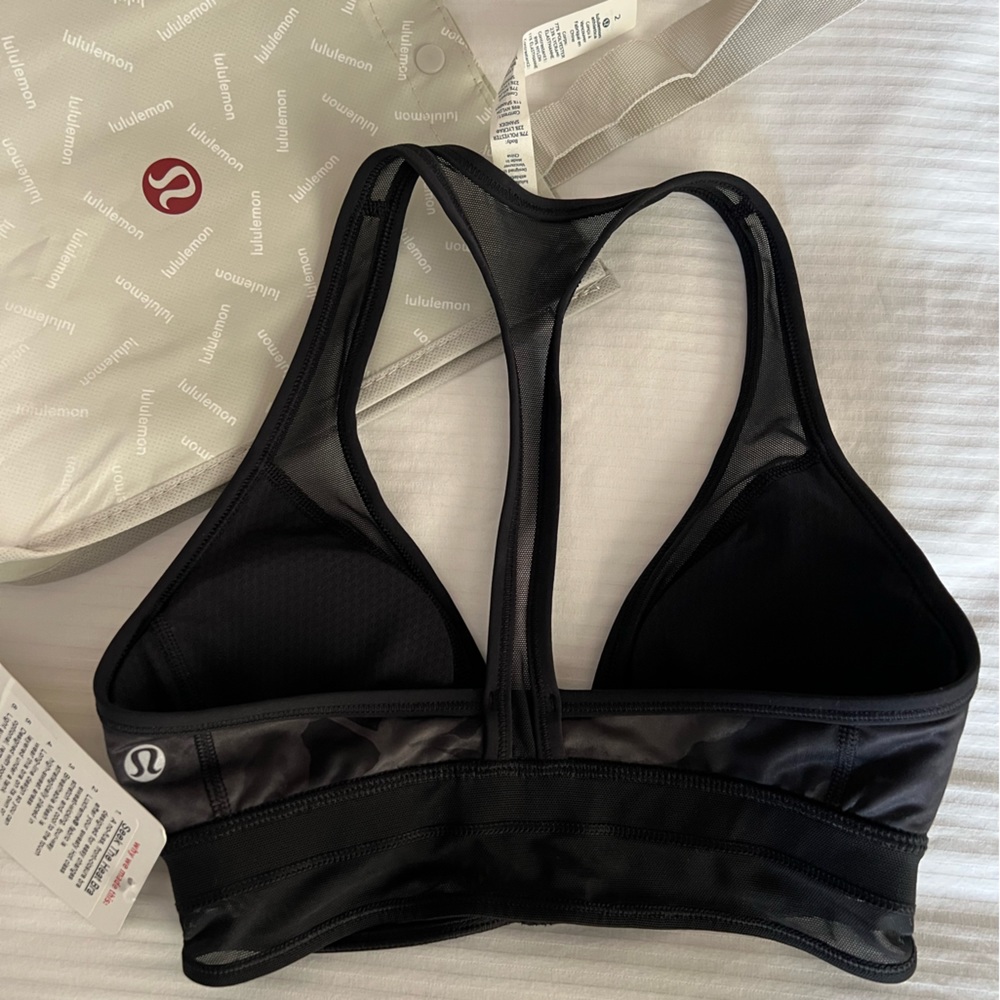 Lululemon sports bra size 2 NWT
